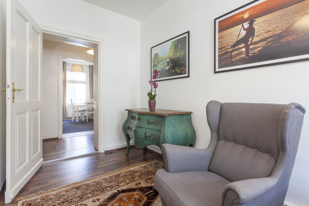 The Rheinsberger - Cosy 2Br One Living Room Up To 6 Berlim Exterior foto